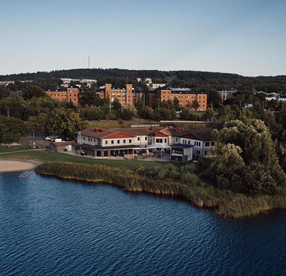 Hasse Pa Sjoekanten Hotell & Restaurang Jonkoping Exterior foto